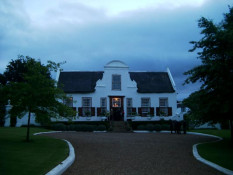 Stellenberg is actually larger and nicer than most Cape Dutch residences in Cape Town. It is the family home for Andrew and Sandy Ovenstone, SIKLBUSH Founder, Dave Jefferson's classmates from Stanford in the 1960's. The Ovenstones kindly threw a dinner party for him on his first visit to the Cape and introduced him to several wine industry luminaries, and thus "the hook was planted". The grounds of this Heritage property are truly spectacular.