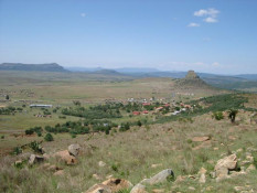 In Isandlwana, most of the battle was fought on the slopes leading to the mount, where the English were camped. The day of the battle, the main force left over 1700 troops to guard the camp, and marched off well before dawn some 13 miles to where it was believed the Zulus were camped.